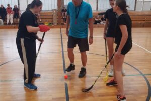 Vánoční florbalový turnaj přinesl skvělé sportovní zážitky 🎄