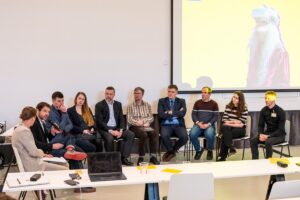 Kyberbezpečnost a digitální zdraví mládeže: Silné zastoupení expertů na konferenci Snooper 2026