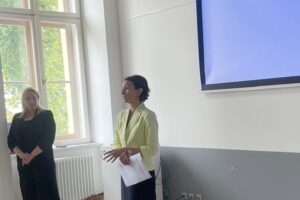 Přednáška kariérní velvyslankyně Jany Šedivé v historické budově kutnohorské knihovny
